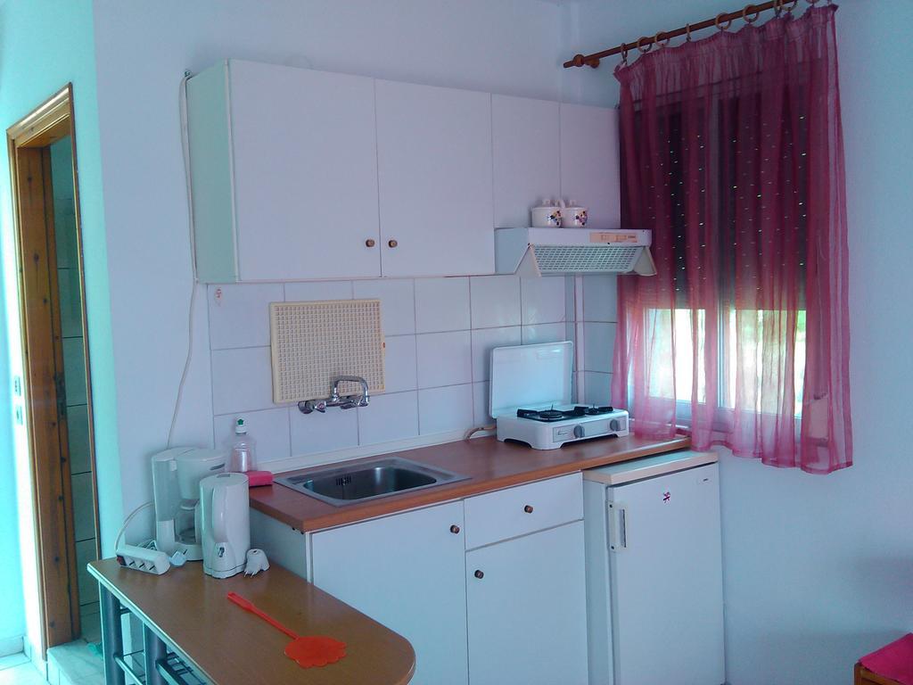 House Mantesos Appartement Koinira Buitenkant foto