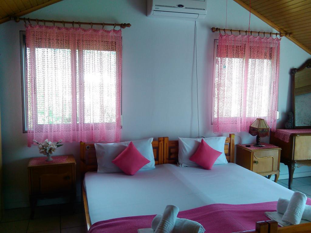 House Mantesos Appartement Koinira Buitenkant foto