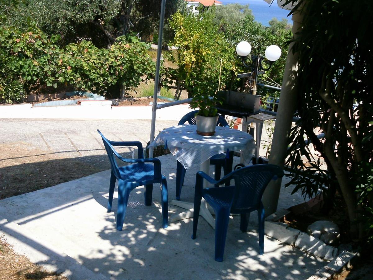 House Mantesos Appartement Koinira Kamer foto