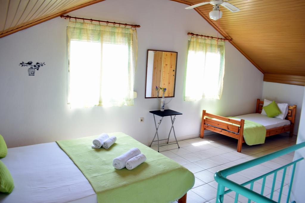 House Mantesos Appartement Koinira Buitenkant foto