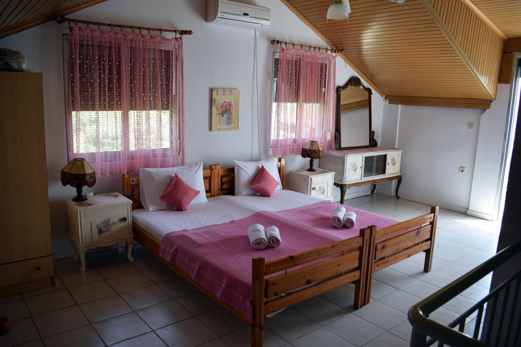 House Mantesos Appartement Koinira Buitenkant foto